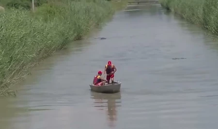 В Гёйчайском районе автомобиль упал в водный канал - МЧС ведет поиски водителя