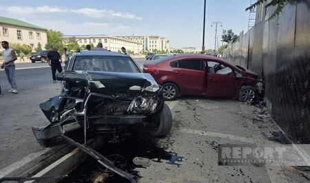 В Нахчыване столкнулись четыре автомобиля, пострадали два человека