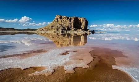 Озеро Урмия теряет воду: к осени может исчезнуть