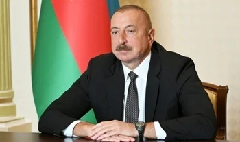 Эмир и наследный принц Кувейта поздравили Президента Ильхама Алиева