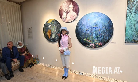 «Бесконечность внутри нас»: в Nine Senses Art Center открылась выставка Марьям Кенгерли
