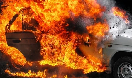 Пожар на автостоянке в Баку, есть пострадавшие