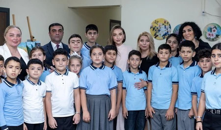 Алёна Алиева посетила школу специального обучения №3