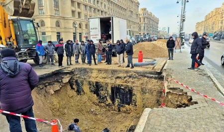 Движение автомобилей на проспекте Гейдара Алиева в Баку восстановлено