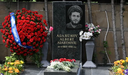 В Баку почтили память национального героя Альберта Агарунова в день его рождения