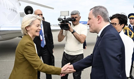 Урсула фон дер Ляйен прибыла с визитом в Азербайджан