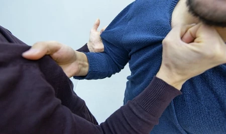 В Хачмазе отец пытался перерезать горло возлюбленному дочери