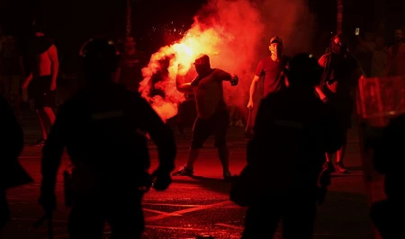 Протестующие разгромили офис правящей партии в Белграде: новая волна беспорядков