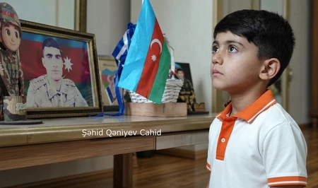 «Я буду достойным сыном Родины, как и ты»: трогательное видео ко Дню знаний с участием сына шехида