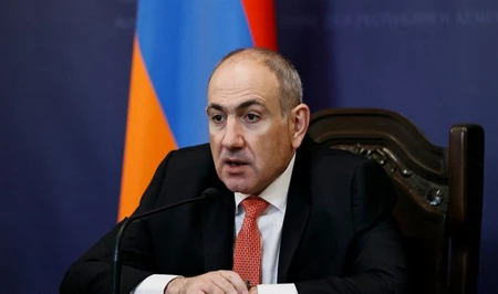 Пашинян поблагодарил Алиева за возобновление железнодорожных грузоперевозок через Азербайджан