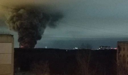 Крупный пожар в Нижнем Новгороде: 2000 квадратных метров охвачены огнем
