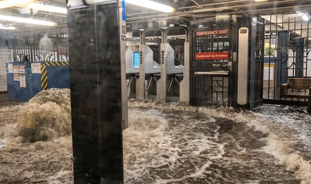 Центральную станцию нью-йоркского метро затопило из-за ливней