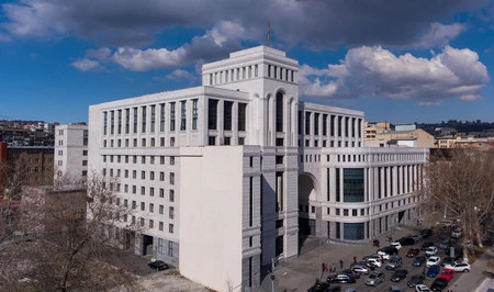 В Ереване назвали успешной встречу Ильхама Алиева и Никола Пашиняна в Абу-Даби