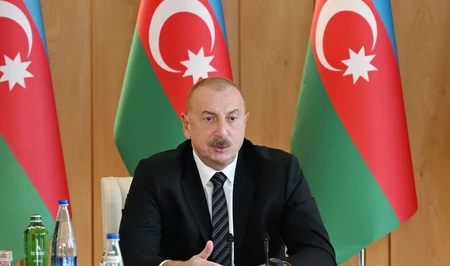 Президент: Азербайджан вносит вклад в развитие транспортной связности между Азией и Европой