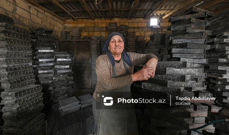 В 65 лет — на тяжелом производстве: история Бюльбюль Бабаевой