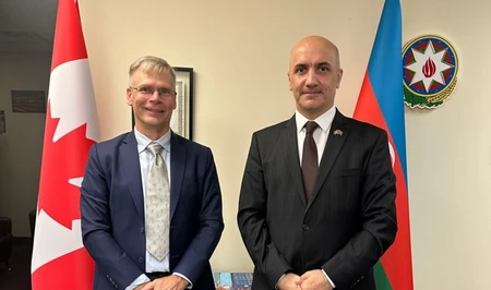 Азербайджанский дипломат провёл переговоры с представителем влиятельного института Канады