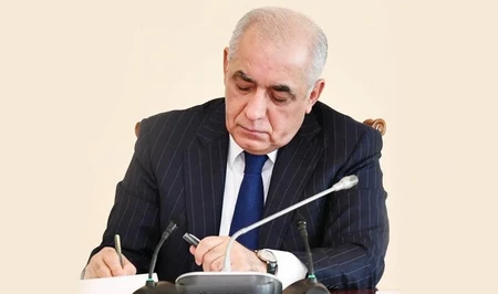 Али Асадов подписал распоряжение о регулировании авиационной деятельности в Азербайджане