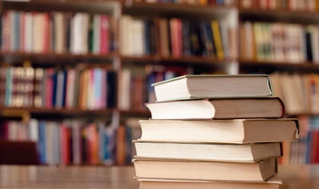 В Иране раздали книги на азербайджанском языке