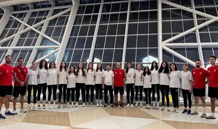 Азербайджанские волейболистки отправились на сборы в Узбекистан