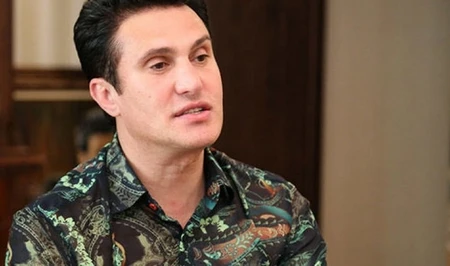 Надир Гафарзаде сожалеет о деньгах, потраченных на образование сына: Лучше бы открыл чайхану