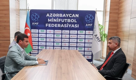 Глава KOBİA Орхан Мамедов встретился с президентом Всемирной федерации минифутбола