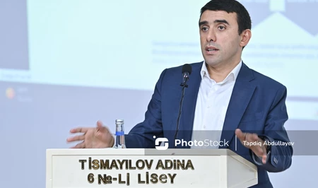 Эльнур Алиев оценил результаты участия азербайджанских школьников в международном оценивании