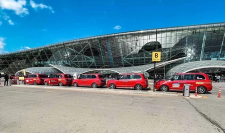 Пассажиры в замешательстве: изменились ли правила заказа такси в бакинском аэропорту?