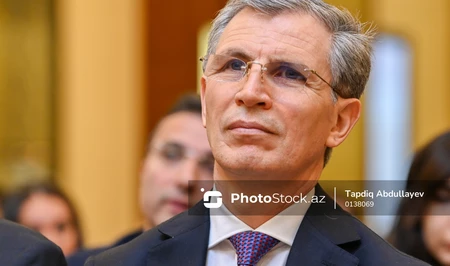 В парламенте Азербайджана подняли вопрос чрезмерной цифровой зависимости среди детей