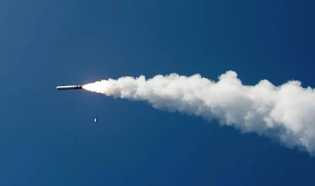 США нанесли серию ударов по военным объектам Ирана на острове Большой Томб