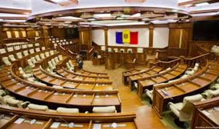 Парламент Молдовы может полностью отказаться от перевода законопроектов на русский язык