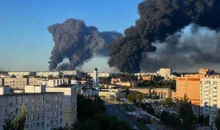 НПЗ в Самарской области России подвергся удару - на территории завода зафиксировано возгорание
