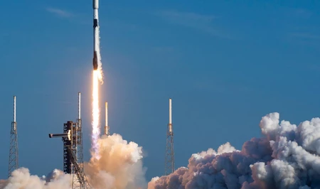 SpaceX запустила ракету со спутниками для военно-космической разведки США