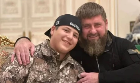 Кадыров опубликовал видео с сыном на фоне разговоров об аварии. Выяснилось, что его сняли до ДТП