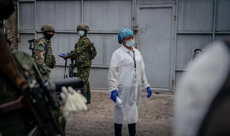 Таиланд ввел медицинский мониторинг для всех пассажиров из ДРК и Уганды из-за Эболы