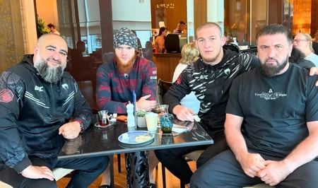 Армянский тренер бойца UFC приехал в Баку