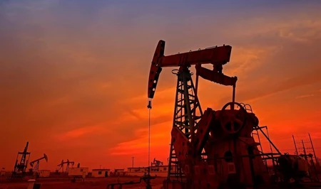 Нефть продолжает падение: меморандум США и Ирана обрушил мировые котировки