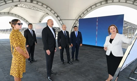 Президент Ильхам Алиев ознакомился с ходом работ на солнечных электростанциях в Нахчыване