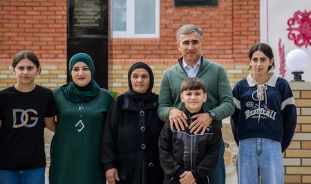 Помощник президента Анар Алакбаров посетил семью Национального героя Пянджали Теймурова
