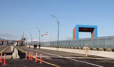 Иран и Азербайджан переходят на круглосуточный таможенный режим