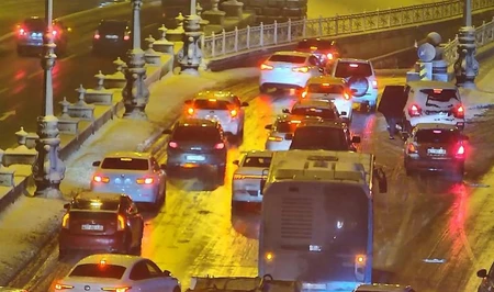 На некотороых улицах столицы из-за ДТП возникли заторы