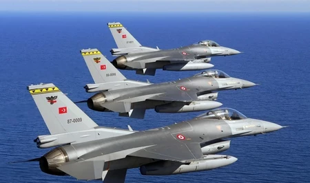 Турция перебросила в ТРСК шесть F-16 из-за конфликта вокруг Ирана