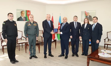 Экс-глава Генштаба ВС Турции награжден медалью Азербайджана