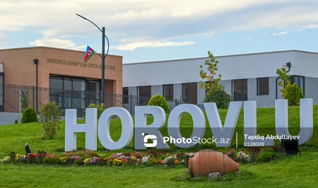 Семьи переселенцев получили ключи от новых квартир в селе Хоровлу Джебраильского района