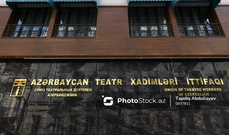 В здании Союза театральных деятелей Азербайджана идет капитальный ремонт