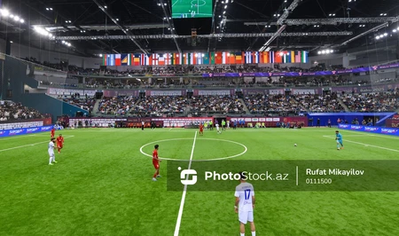 В Баку завершился первый игровой день чемпионата мира по мини-футболу