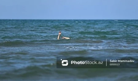 МЧС призвало воздержаться от плавания в море в море 7-8 июля