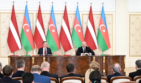 Президенты Азербайджана и Латвии выступили с заявлениями для прессы