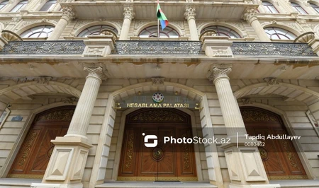 Парламент Азербайджана принял решение о продлении срока полномочий аудитора Счетной палаты