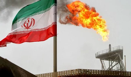 Иран продолжает экспортировать нефть, несмотря на отмену лицензии США