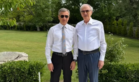 Анар Алакбаров поделился фотографиями из дома-музея Бюльбюля в Шуше